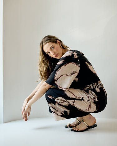 Piped Raglan Top - Black Floral
